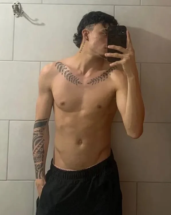 James-06 Chat XXX in diretta