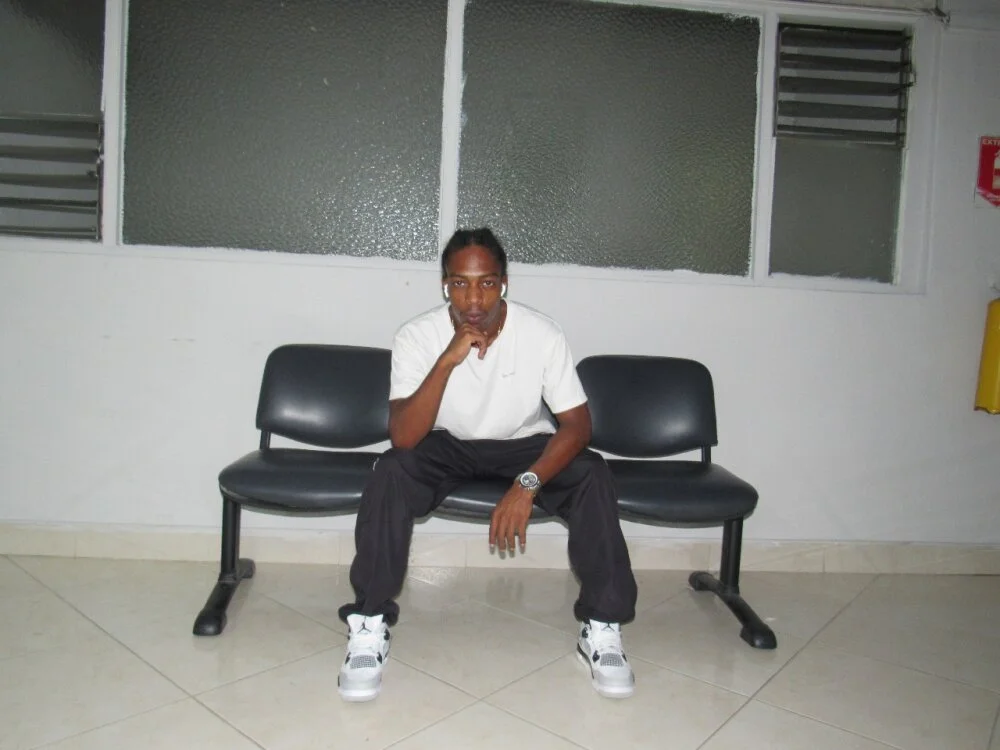 Larry-n-clouds' Live XXX Chat