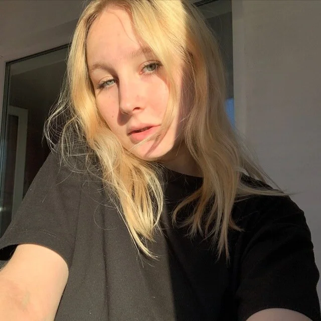 Offline chatovací místnost Kelly_Roy