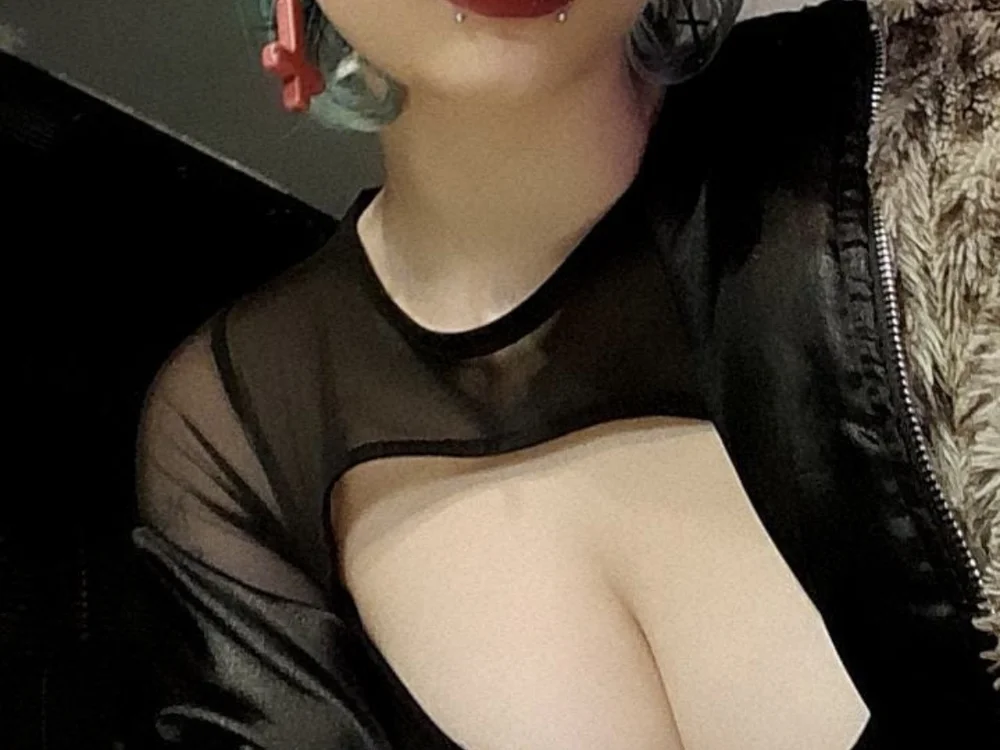 ห้องแชทออฟไลน์ของ luciababe69