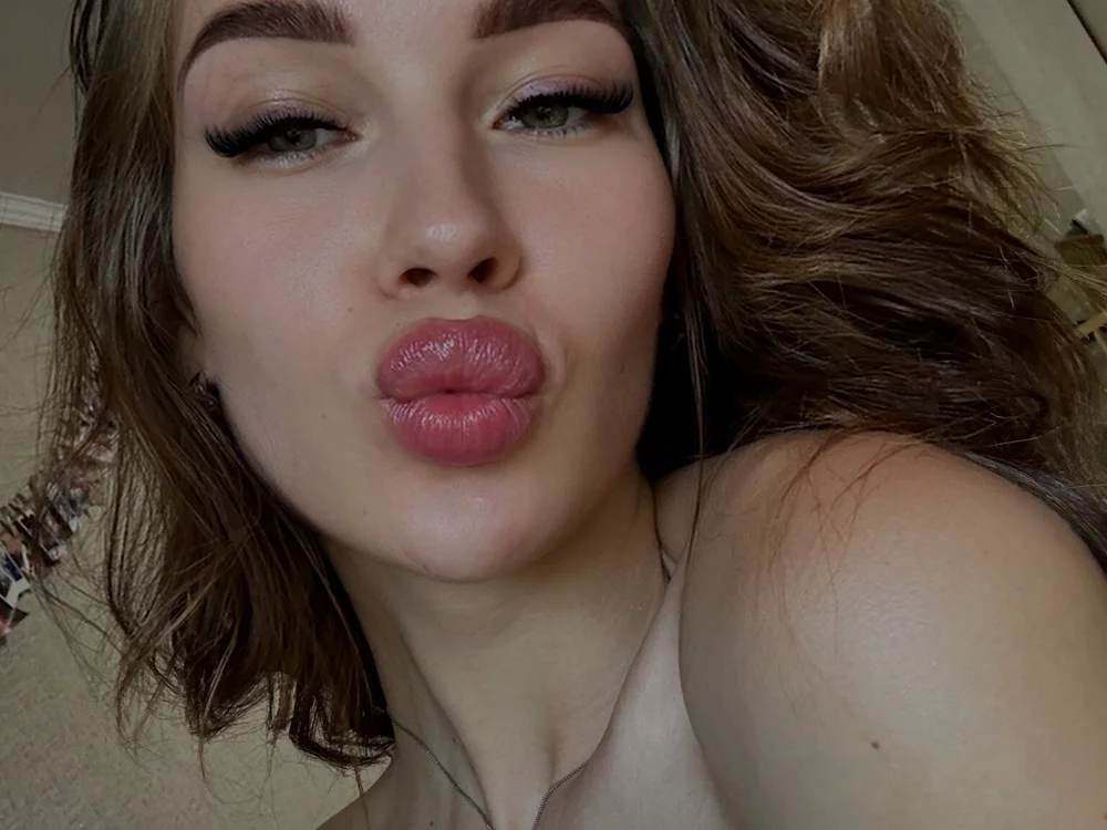 Adelina4k's Offline XXX Chat