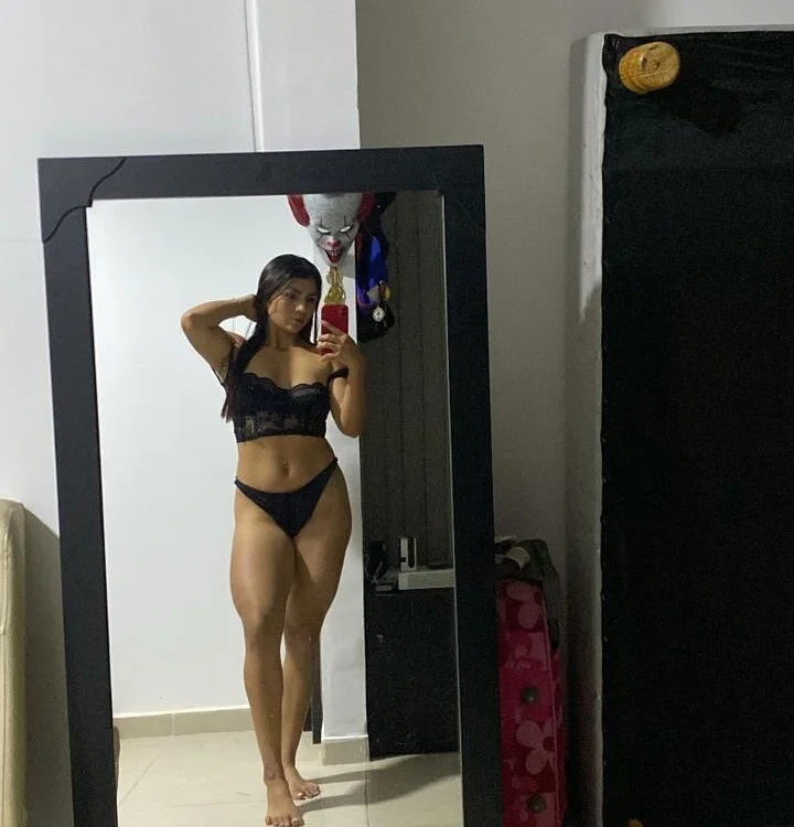 Valeri_Mosquera_'s Offline XXX Chat