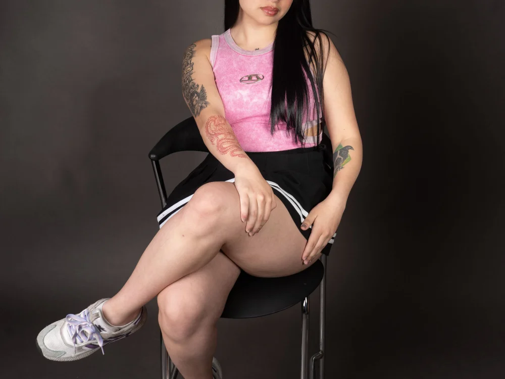 Chloe_Adamsa__'s Offline Chat Room