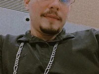 Cuzinhohetero25's webcam live show