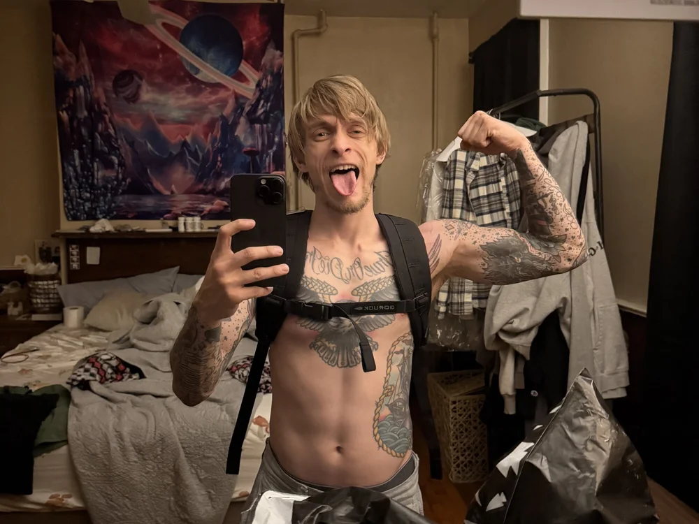 YouPayWePlayxx offline chatrum
