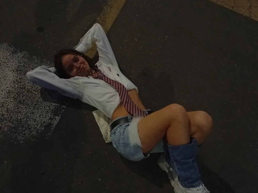 Sue_Sparkle élő XXX-chatje