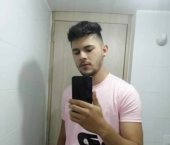 غرفة دردشة Davidrres دون اتصال