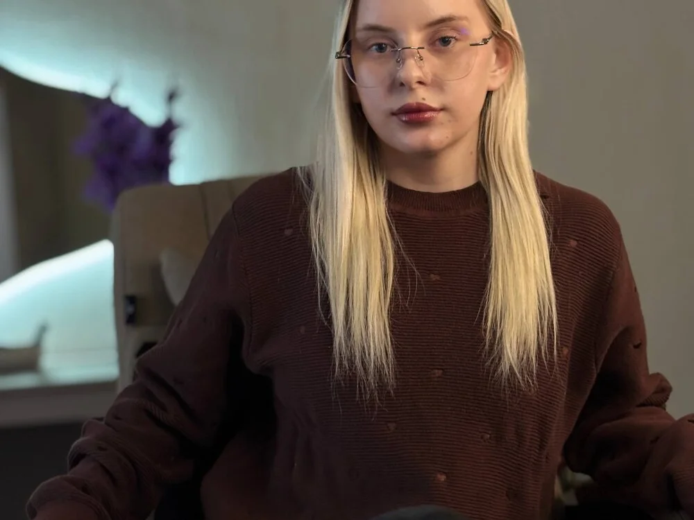 AnikaSeelig 離線 XXX 聊天