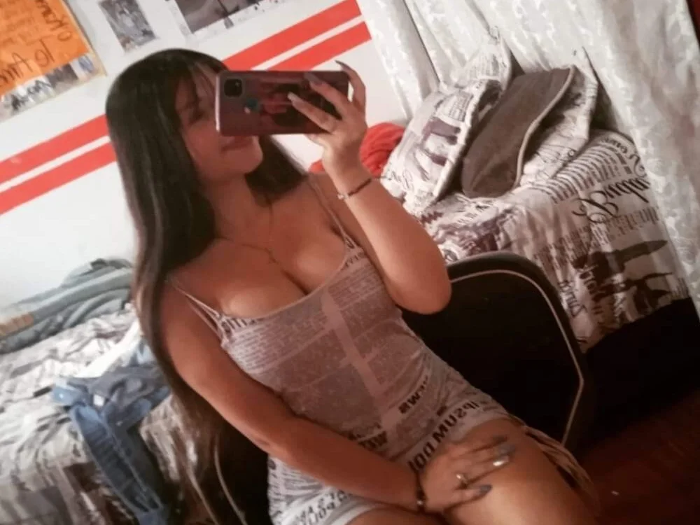 Chatroom XXX hors ligne de lunaxmoon_hh