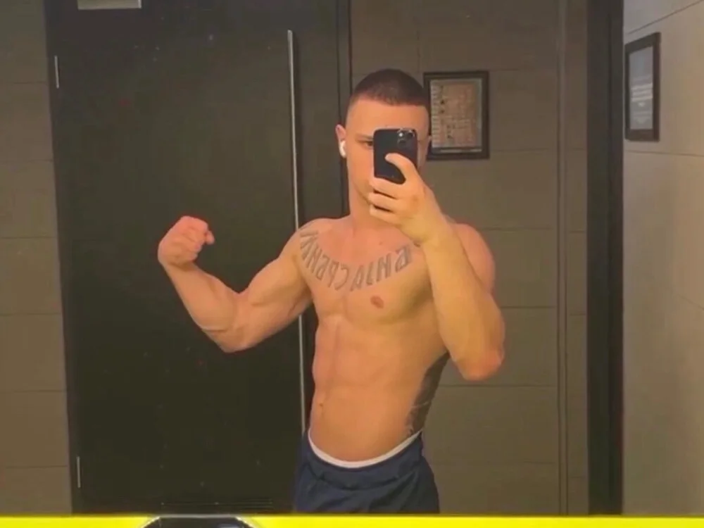 BalkanFicker1_ offline XXX-chat