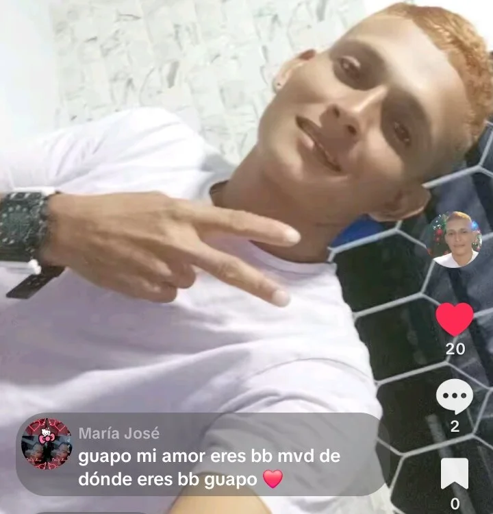 Chat XXX offline de albeiromolina