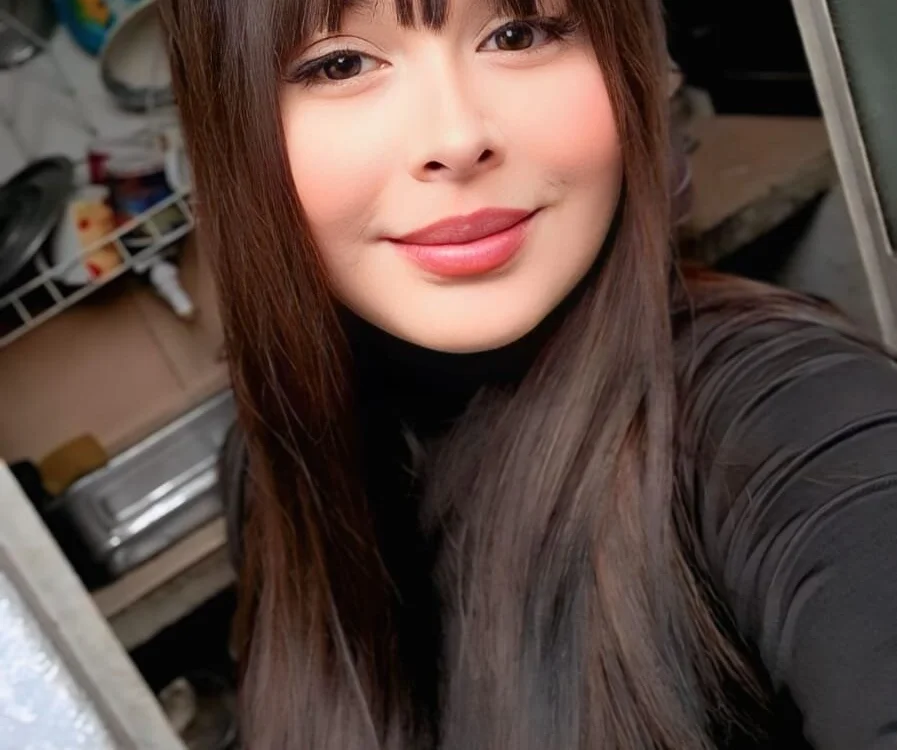 Elizabeth_0-1's most recent online preview
