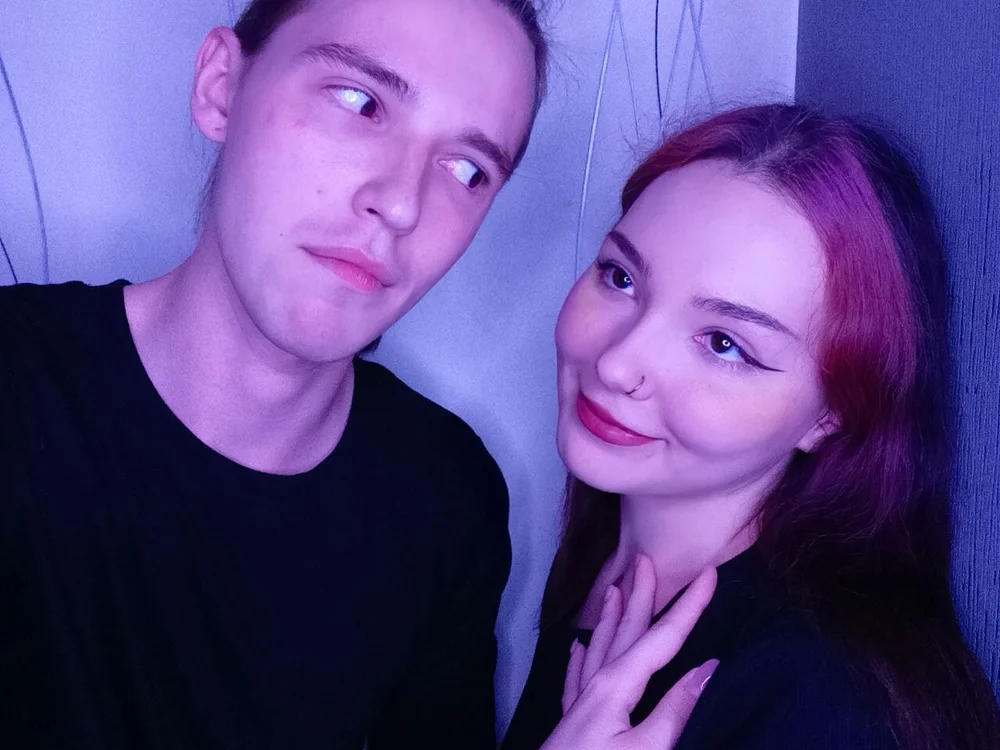 SexualSquad's Offline Chat Room