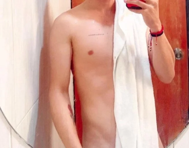 دردشة BiggerDickGuy الجنسية دون اتصال