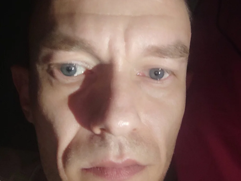 Penis24cm's Offline Chat Room