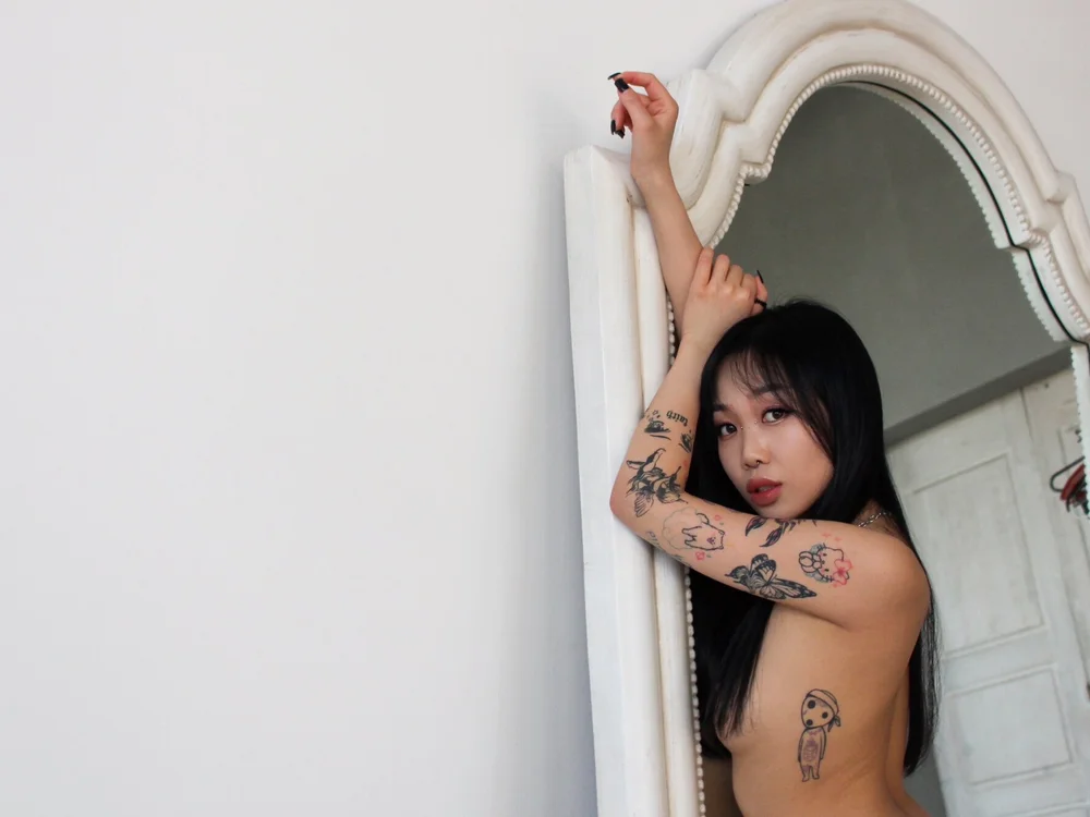 eva_blumm's Offline XXX Chat