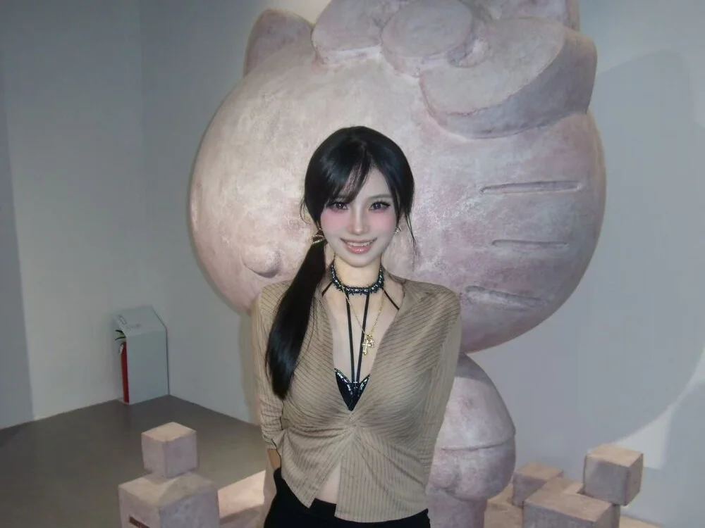 cvxcnxz Offline XXX Chat