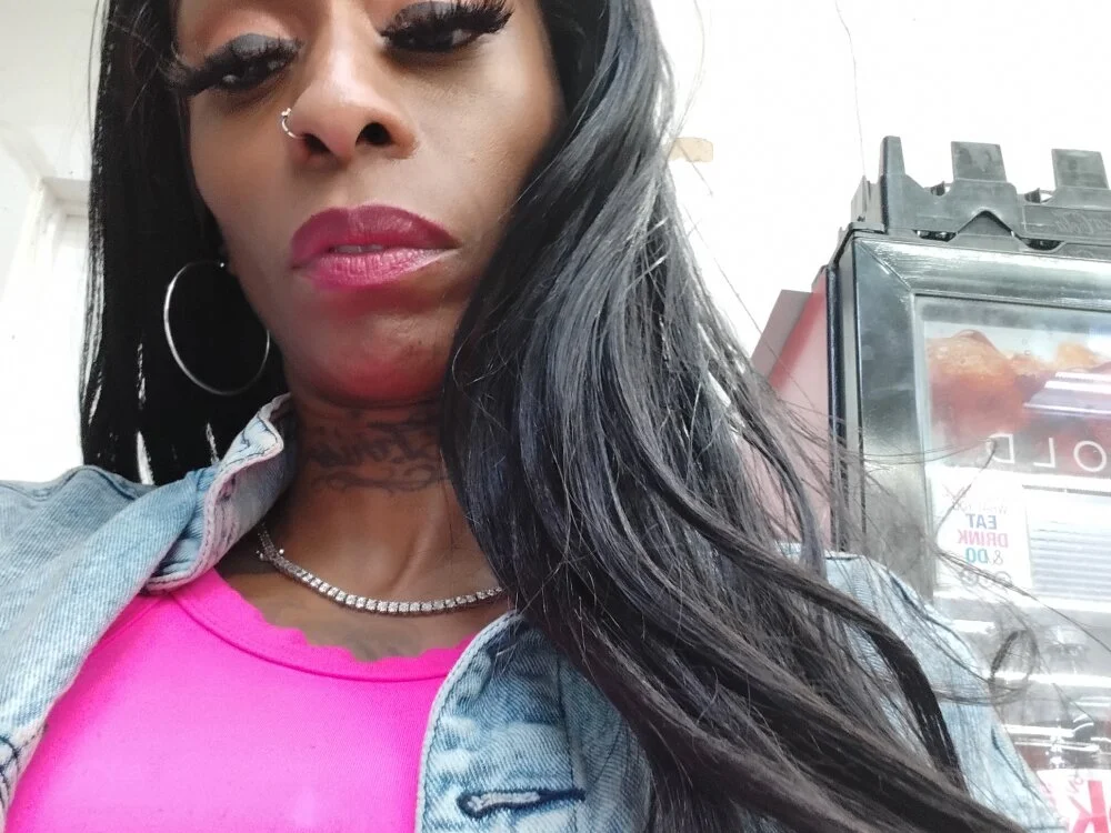 SlimBeenBadd1981's Offline XXX Chat