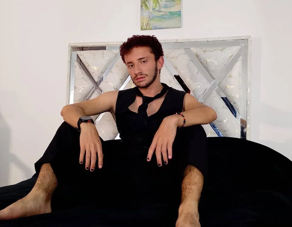 Curlystartt Offline XXX Chat