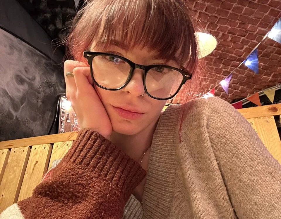 BeckyFox's Offline Chat Room
