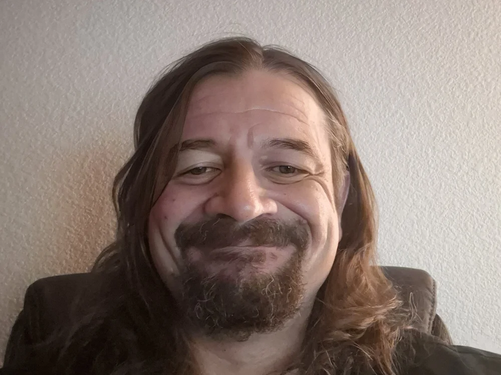 Sphinx_775's Offline Chat Room