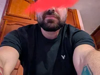 tooshytoohorny's webcam live show