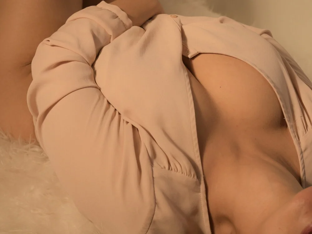 agata18_'s Offline XXX Chat