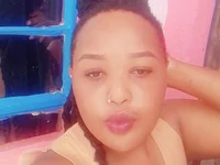 Queen_beez's Offline XXX Chat
