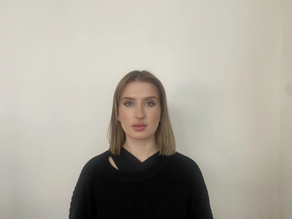 CleliaDarnel Offline XXX-Chat