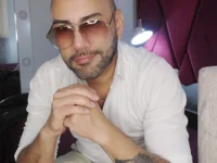 arnold_n_angelina's Offline XXX Chat