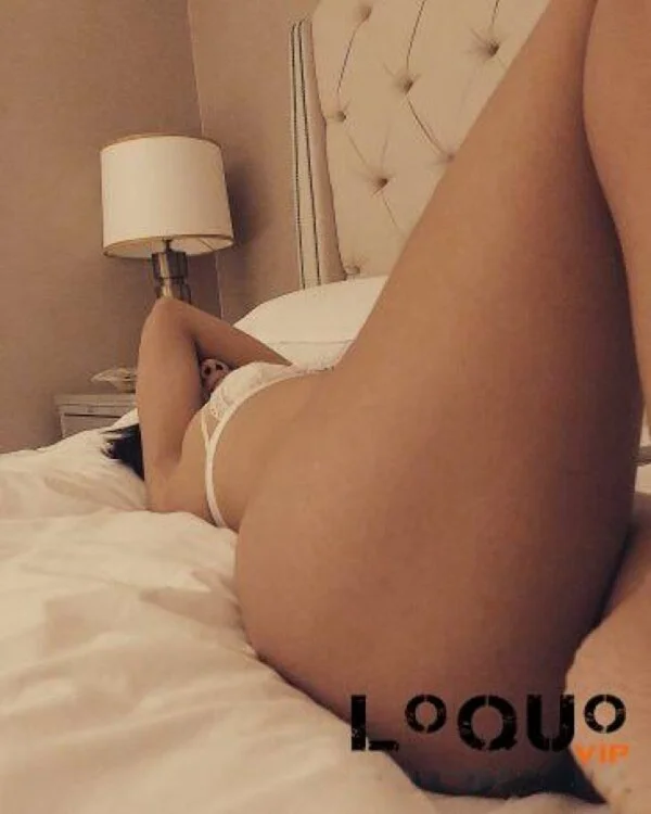 LunaVee1 Adlı Modelin Çevrimdışı XXX Sohbeti