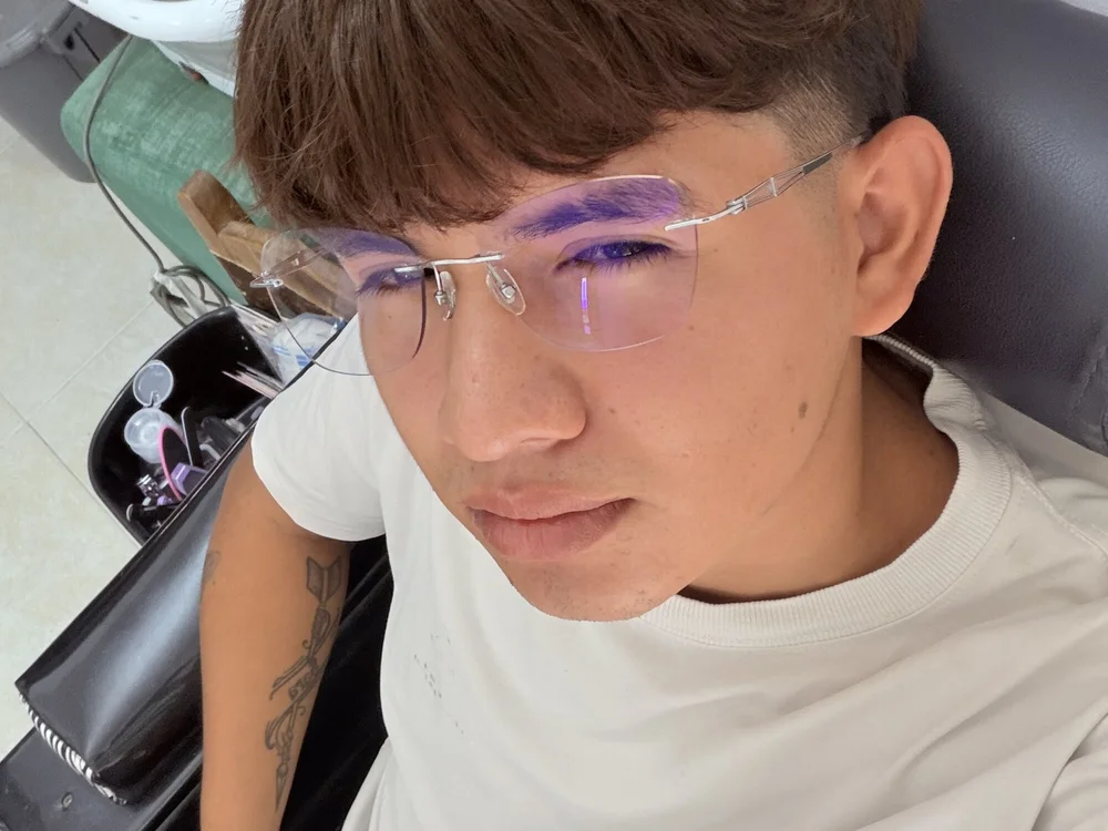 alex3 Chat XXX offline