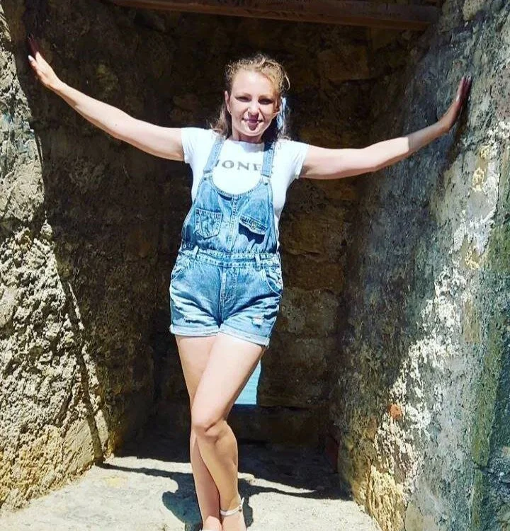 Offline chatovací místnost AmiraLuck