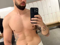 YourDreamCumTrue's webcam live show