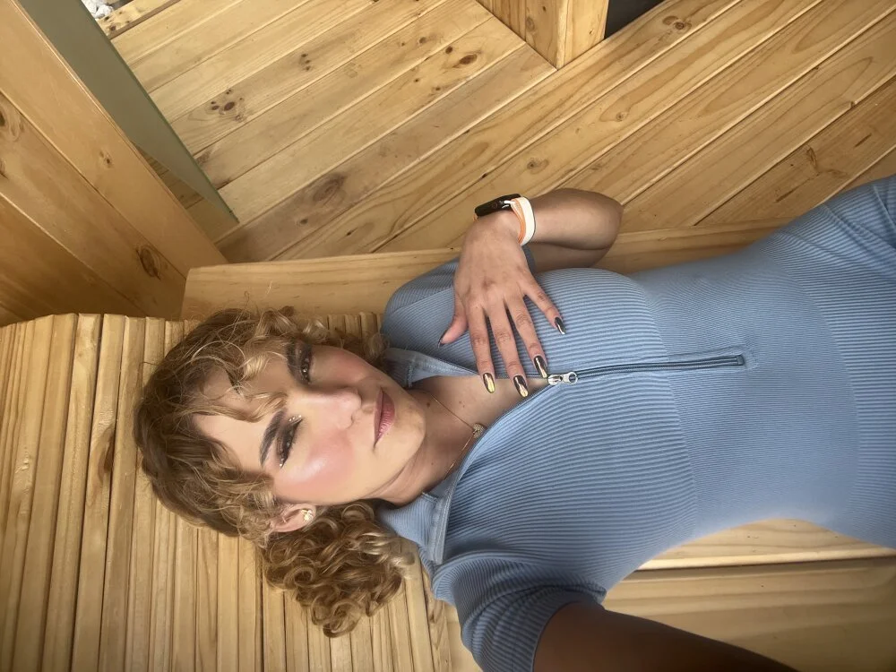 AdharaWo's Offline XXX Chat