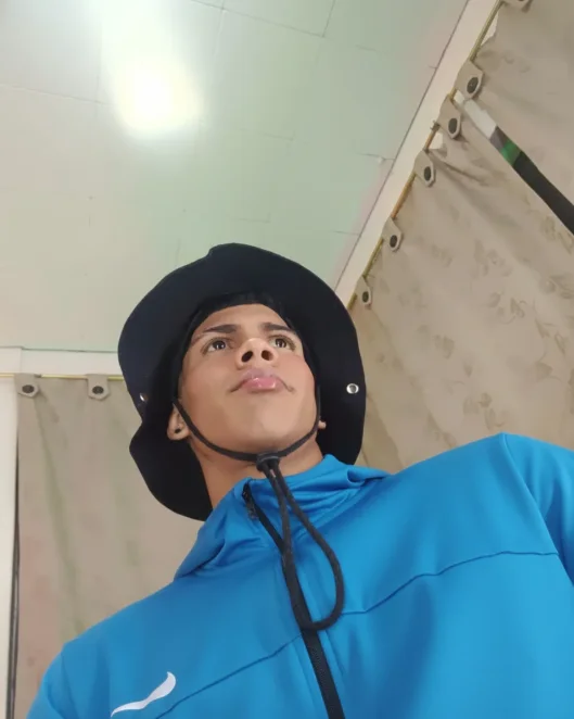 Damian_latinxxx's Offline XXX Chat