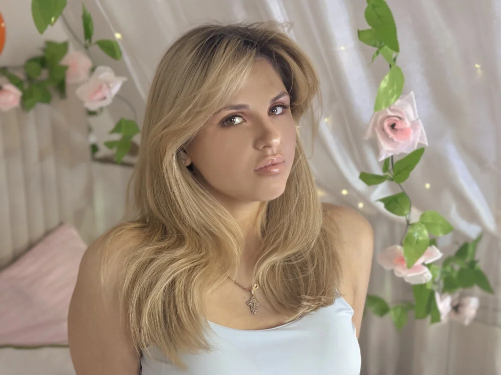 NayaMorel: офлайн-секс-чат