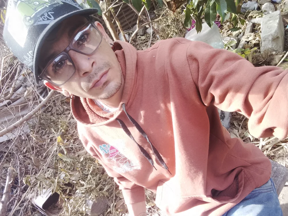 Gabriell126638's Offline XXX Chat