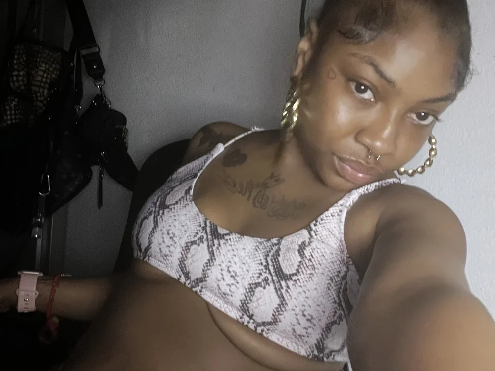 Cocochanel4567 Chat XXX offline