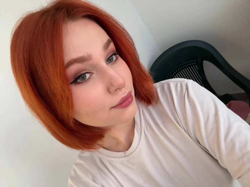 Maya_kray's Offline Chat Room