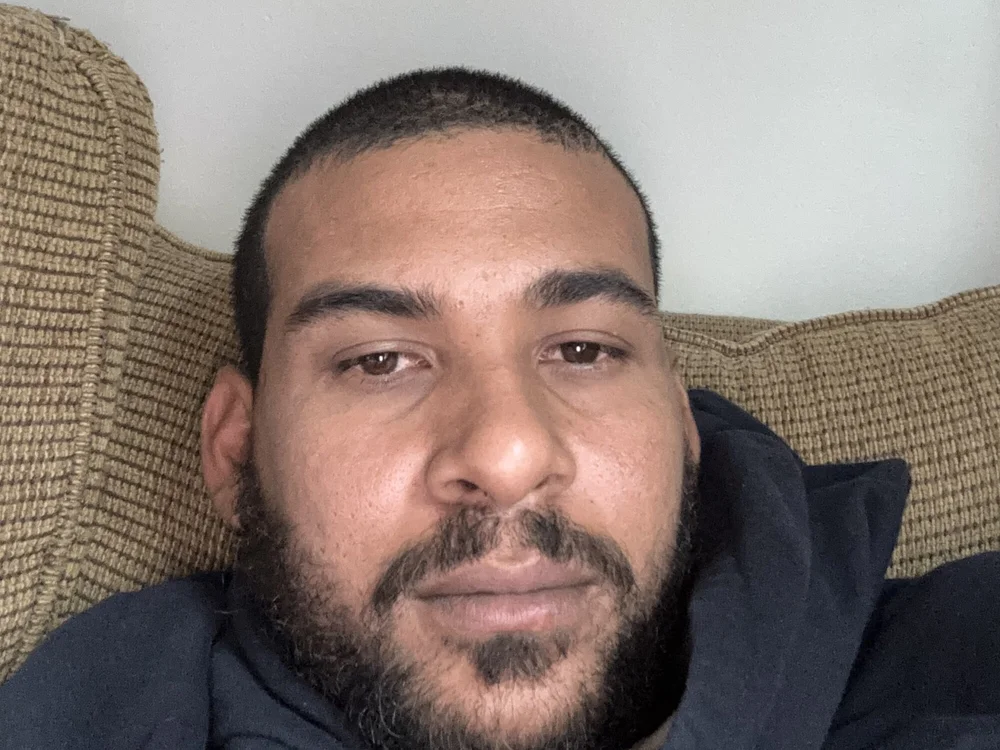 yeisonrrrr's Offline Chat Room