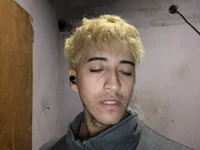 brunet44's Offline Chat Room