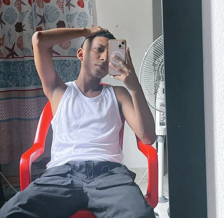 Tyrone_Stanley offline chatrum