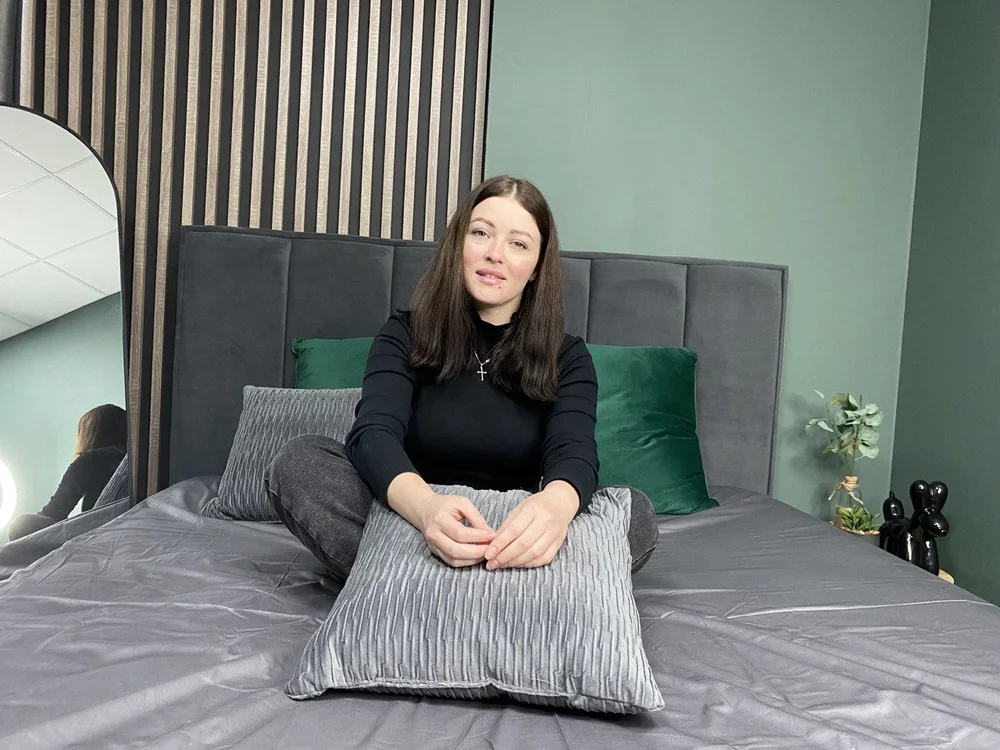 AnnabelSoon's Offline Chat Room