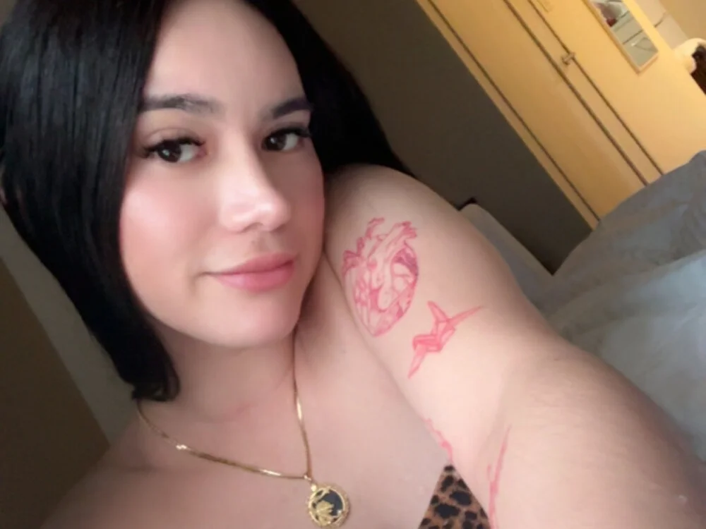 Yhanbeaufort18n Offline XXX chat