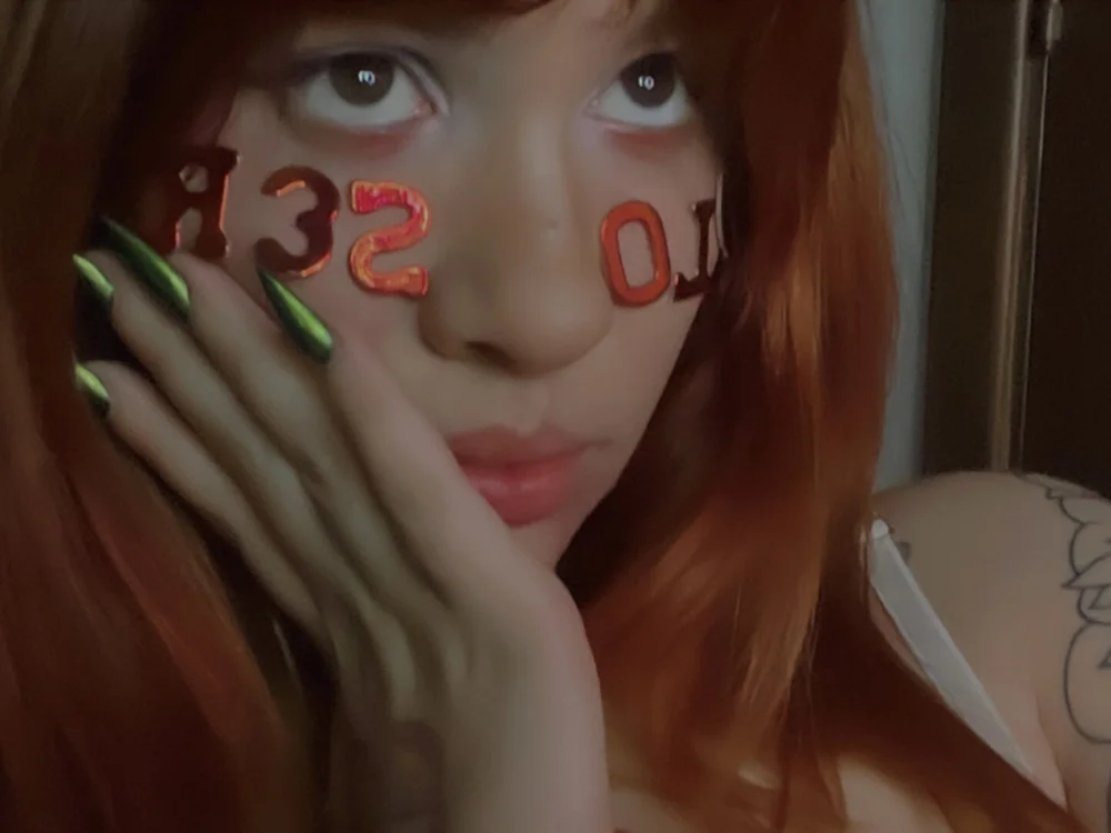 BUTTERFLYPOISON's Offline XXX Chat