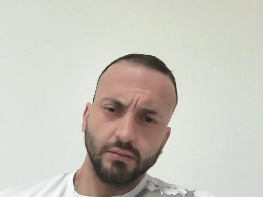 BroodedUlstern Offline XXX chat