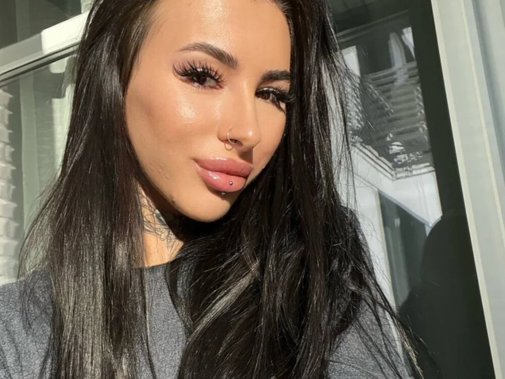 ElgaBracher's Offline XXX Chat