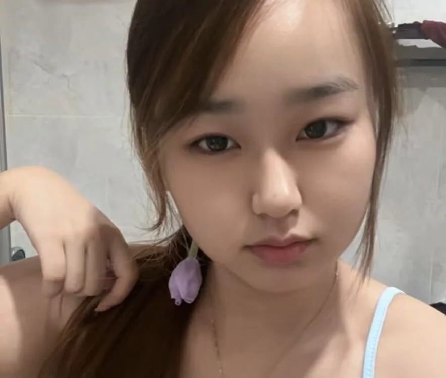 fbb888 的封面照片