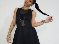 tessa33 Adlı Modelin Canlı XXX Sohbeti